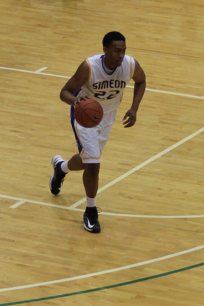 A pick and roll in basketball